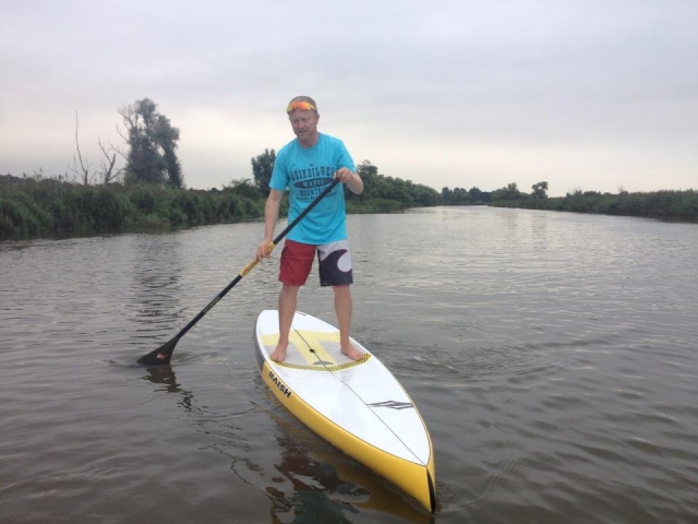  Stand up paddleboard 